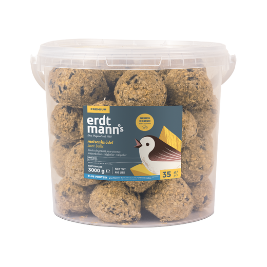 Meisenknödel mit Insektenfett ohne Netz im Eimer